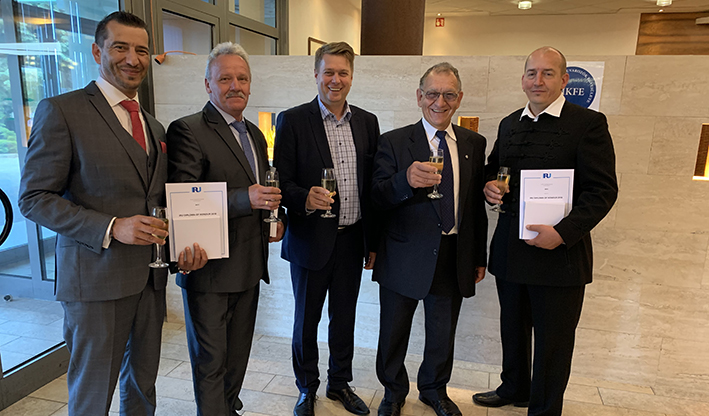 IRU diplomát kaptak gépkocsivezetőink