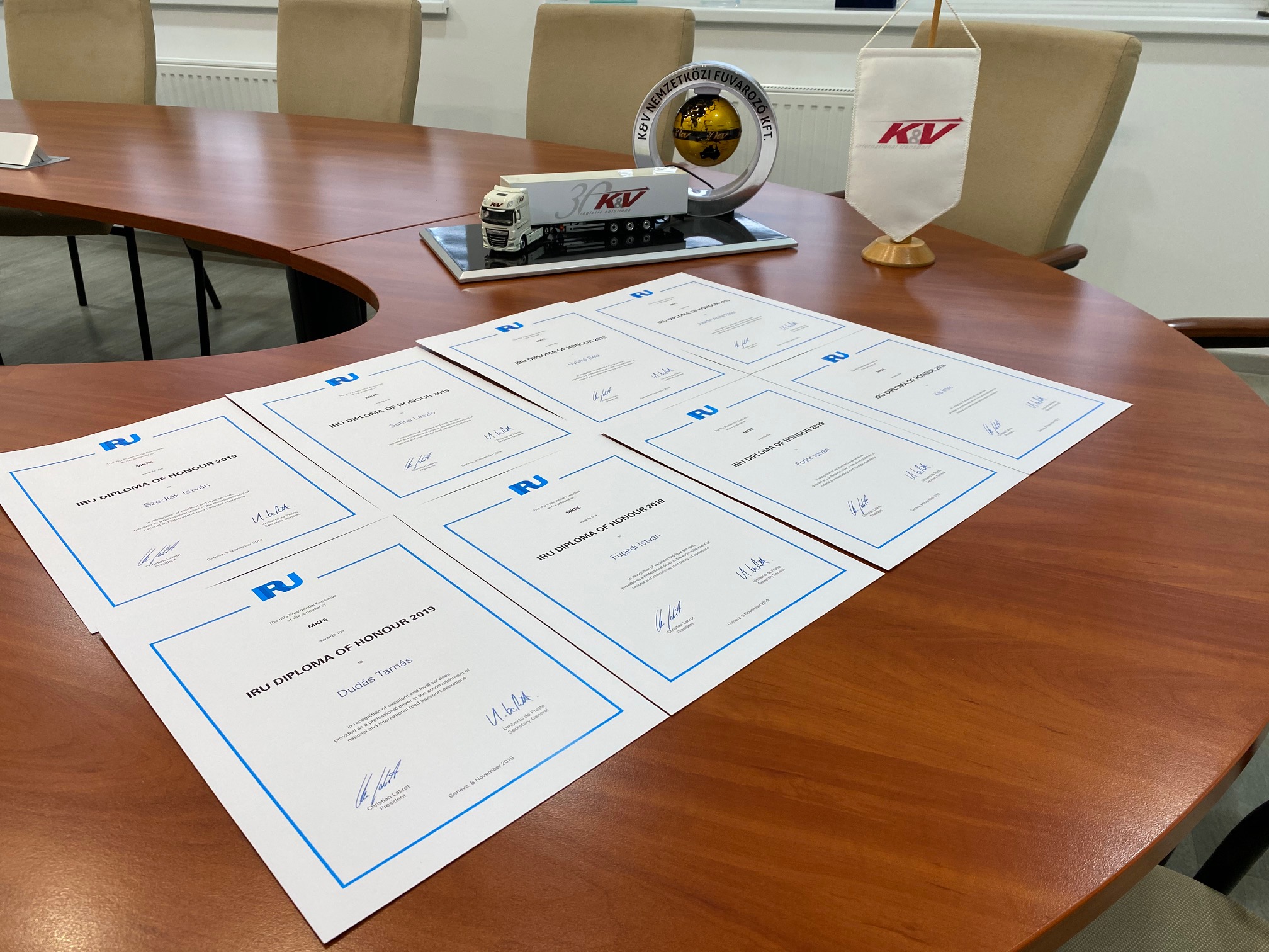 IRU diploma átadó