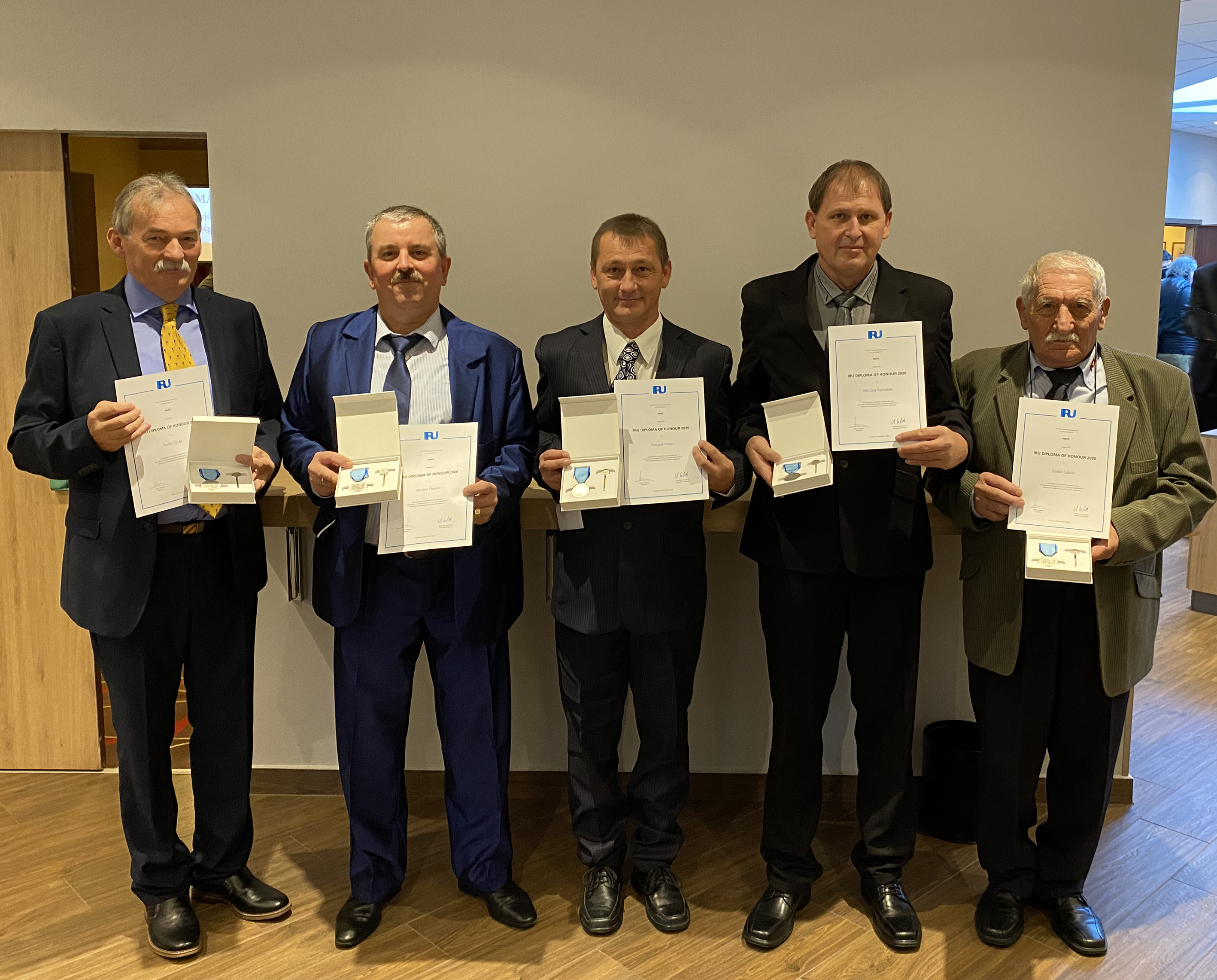 IRU diplomás gépkocsivezetőink