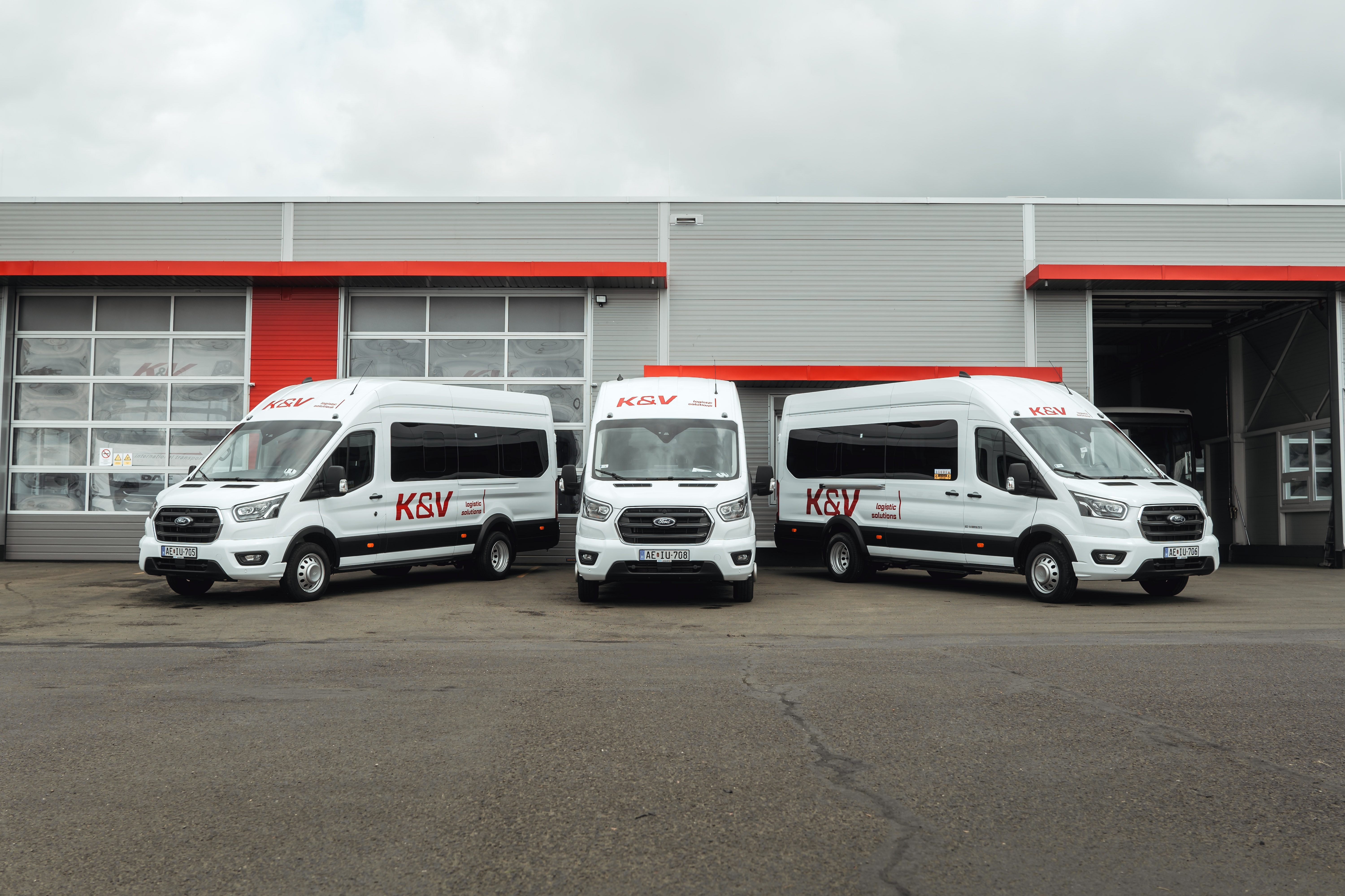 Átvettük a 80. Ford Transit Minibuszt